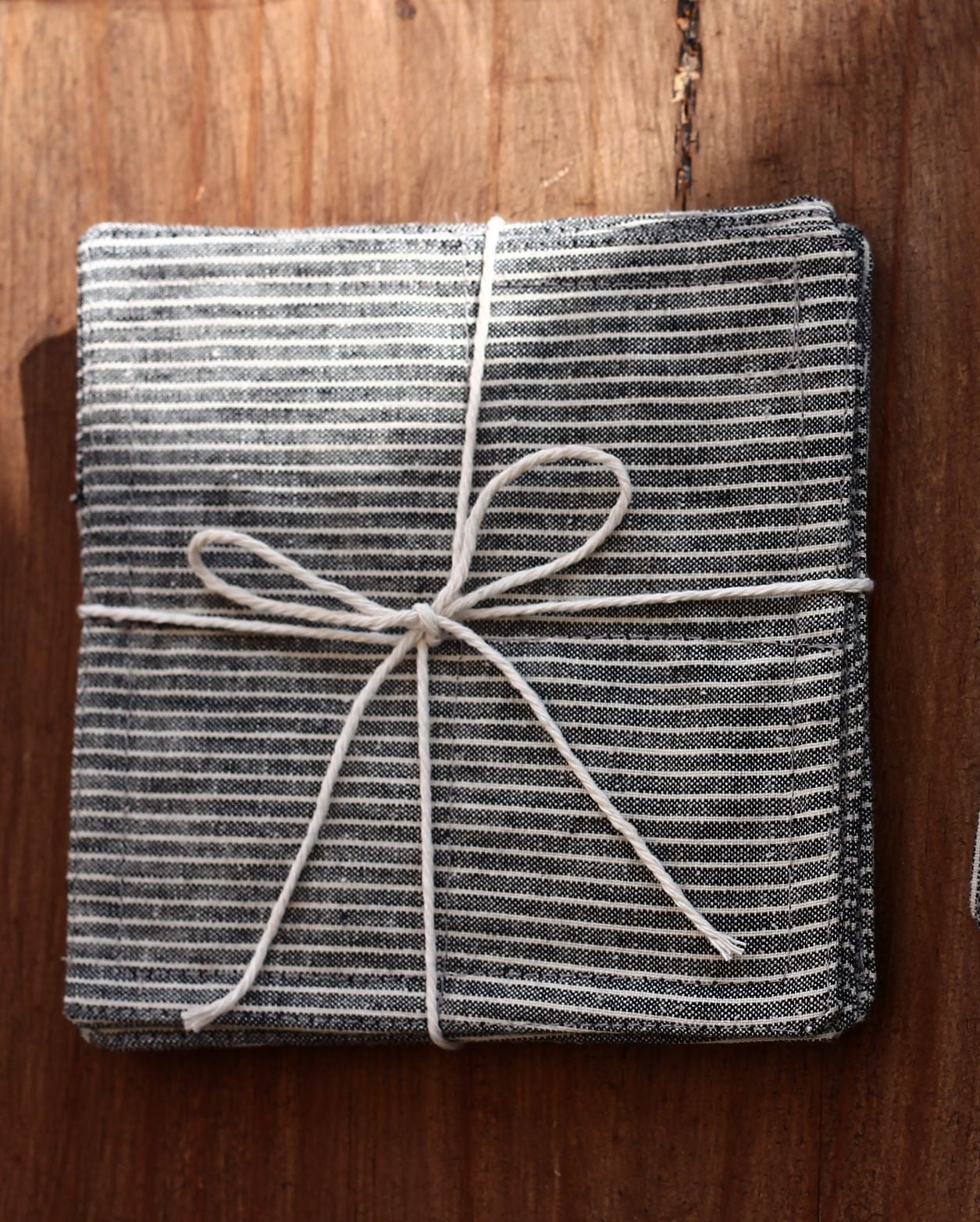 Set of 6 linen/cotton coasters